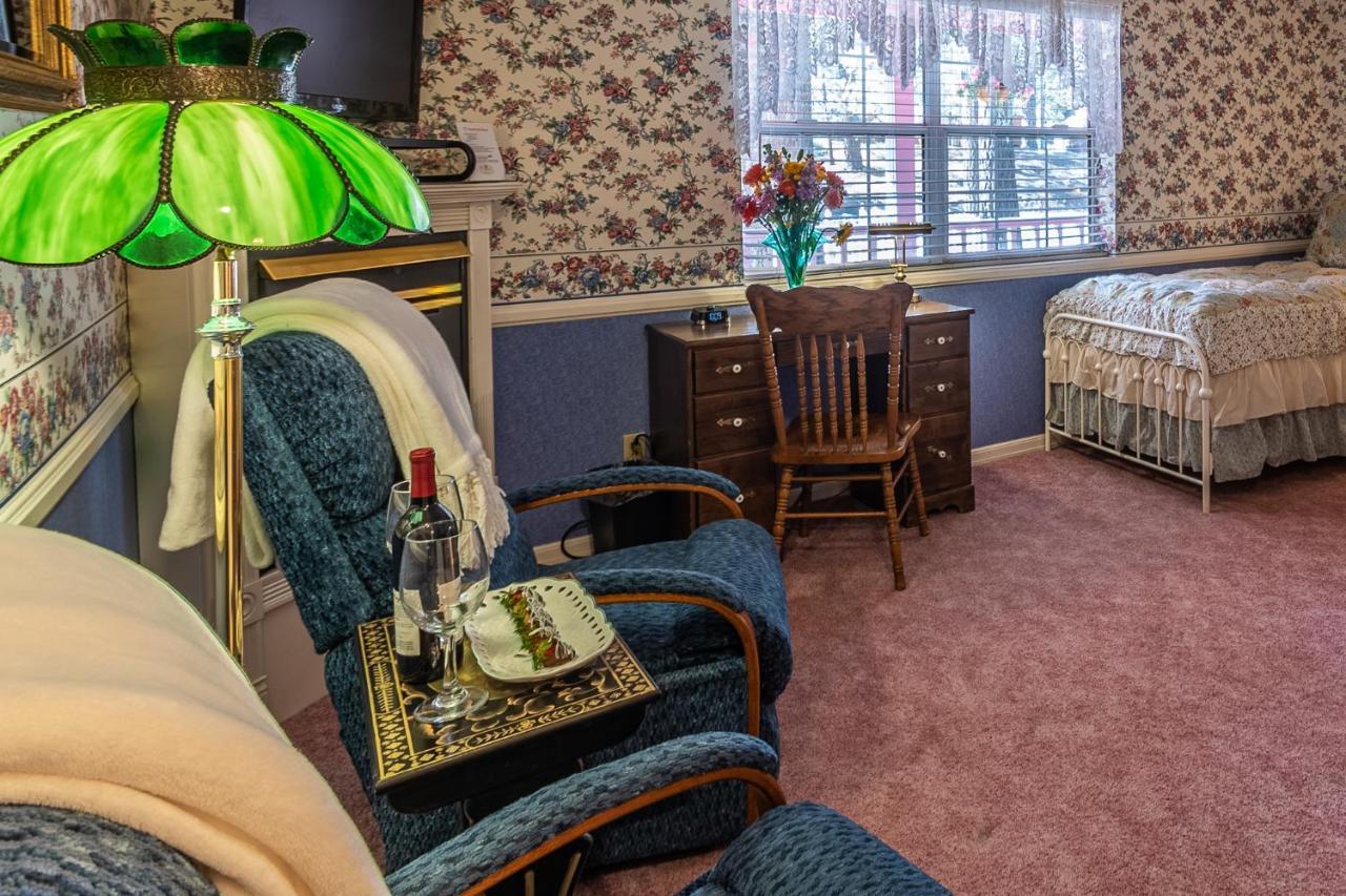 Apples Bed And Breakfast Inn บิ๊กแบร์เลค ภายนอก รูปภาพ