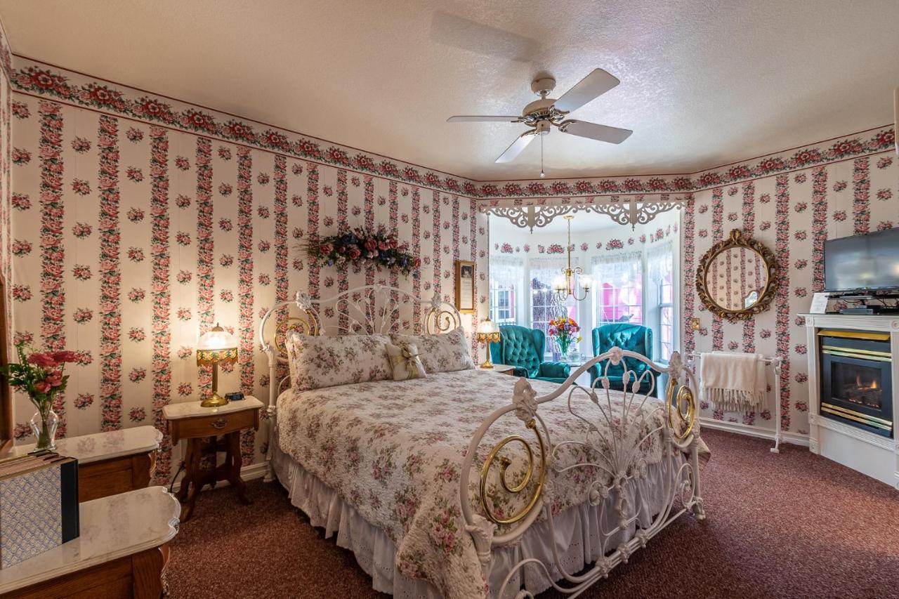 Apples Bed And Breakfast Inn บิ๊กแบร์เลค ภายนอก รูปภาพ
