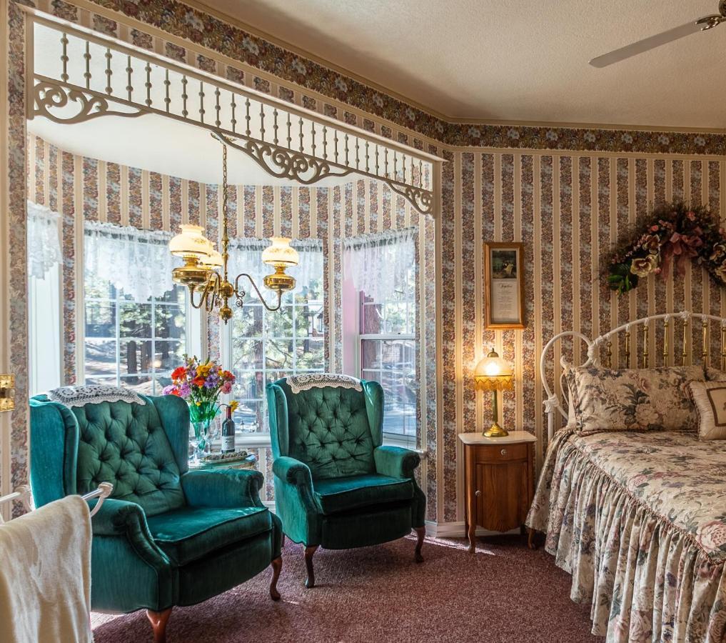 Apples Bed And Breakfast Inn บิ๊กแบร์เลค ภายนอก รูปภาพ