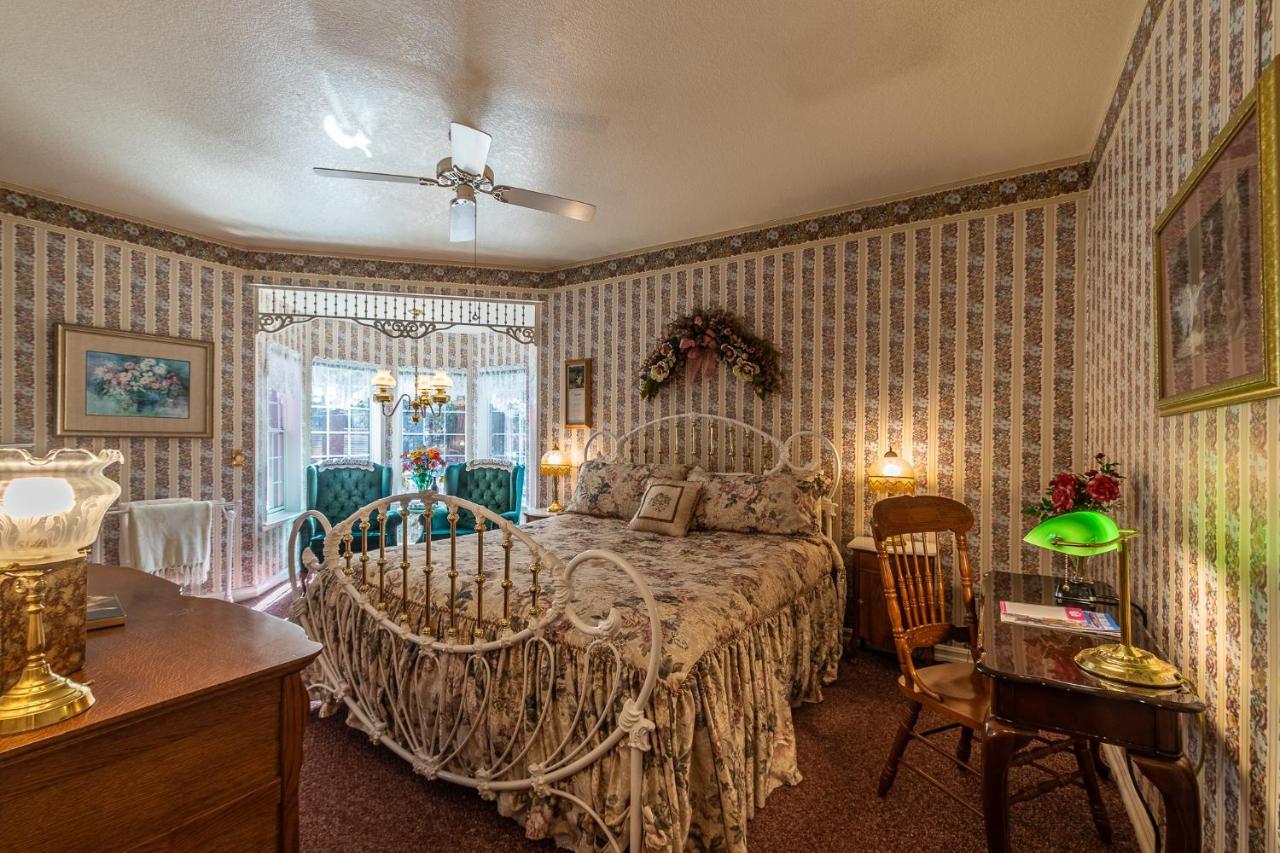 Apples Bed And Breakfast Inn บิ๊กแบร์เลค ภายนอก รูปภาพ