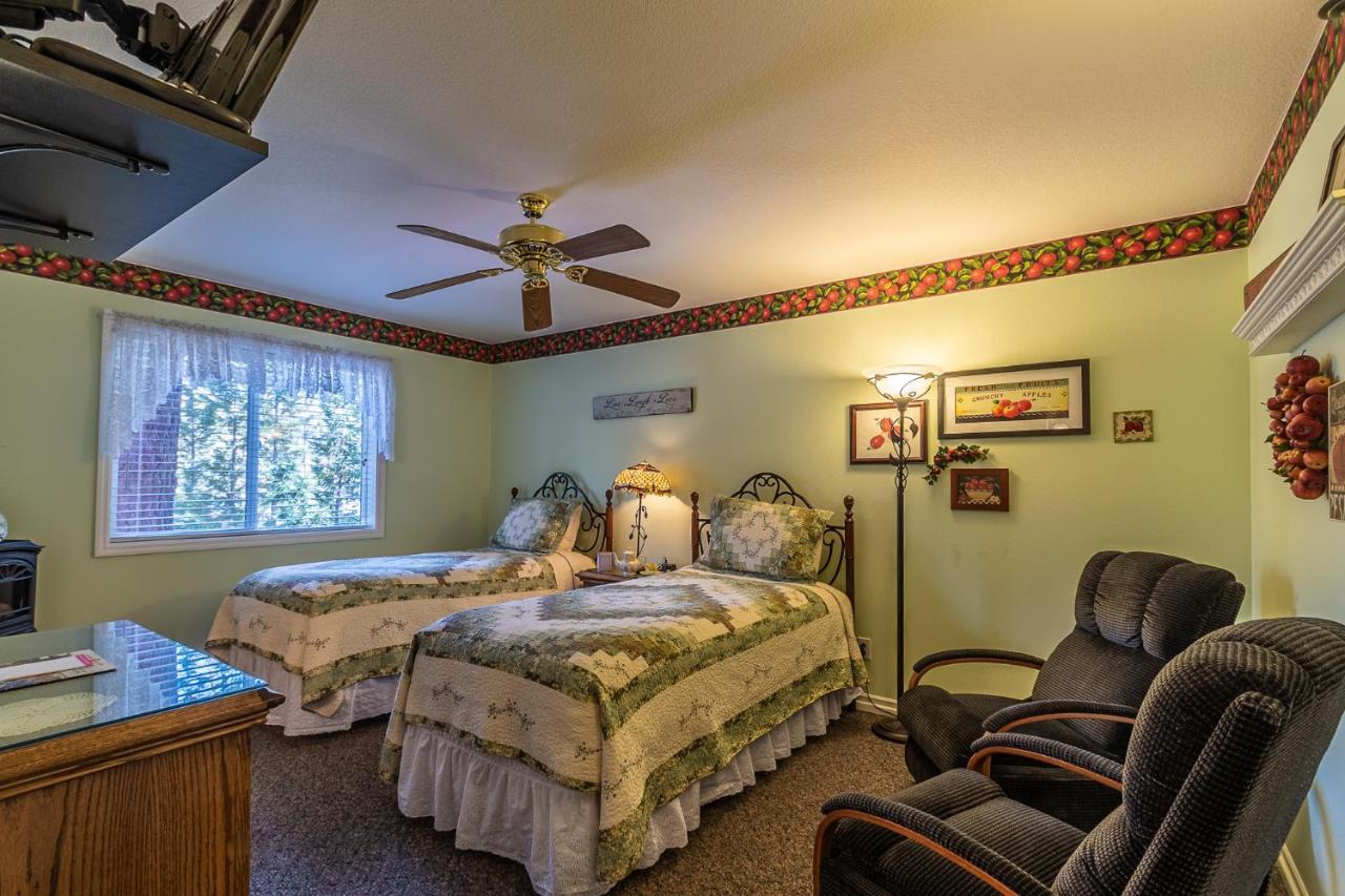Apples Bed And Breakfast Inn บิ๊กแบร์เลค ภายนอก รูปภาพ