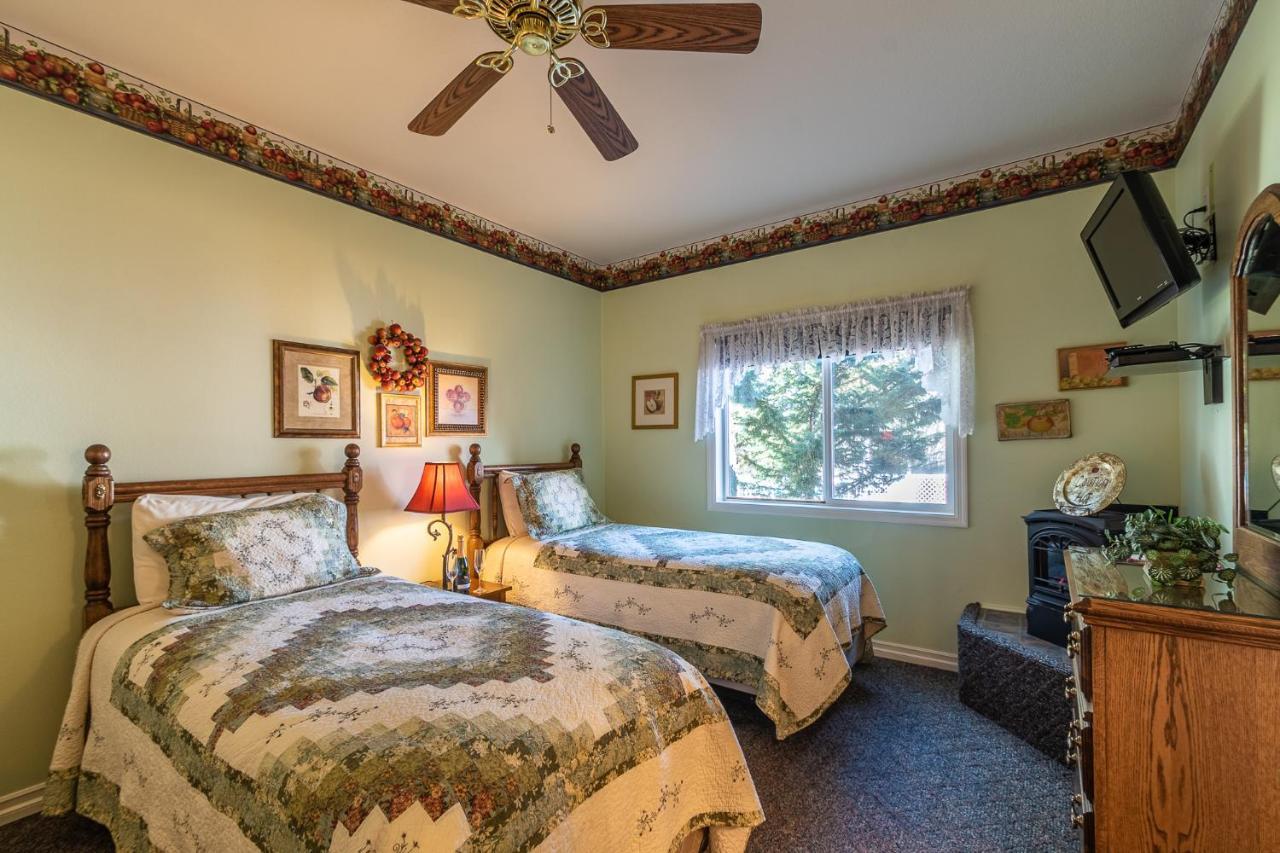 Apples Bed And Breakfast Inn บิ๊กแบร์เลค ภายนอก รูปภาพ