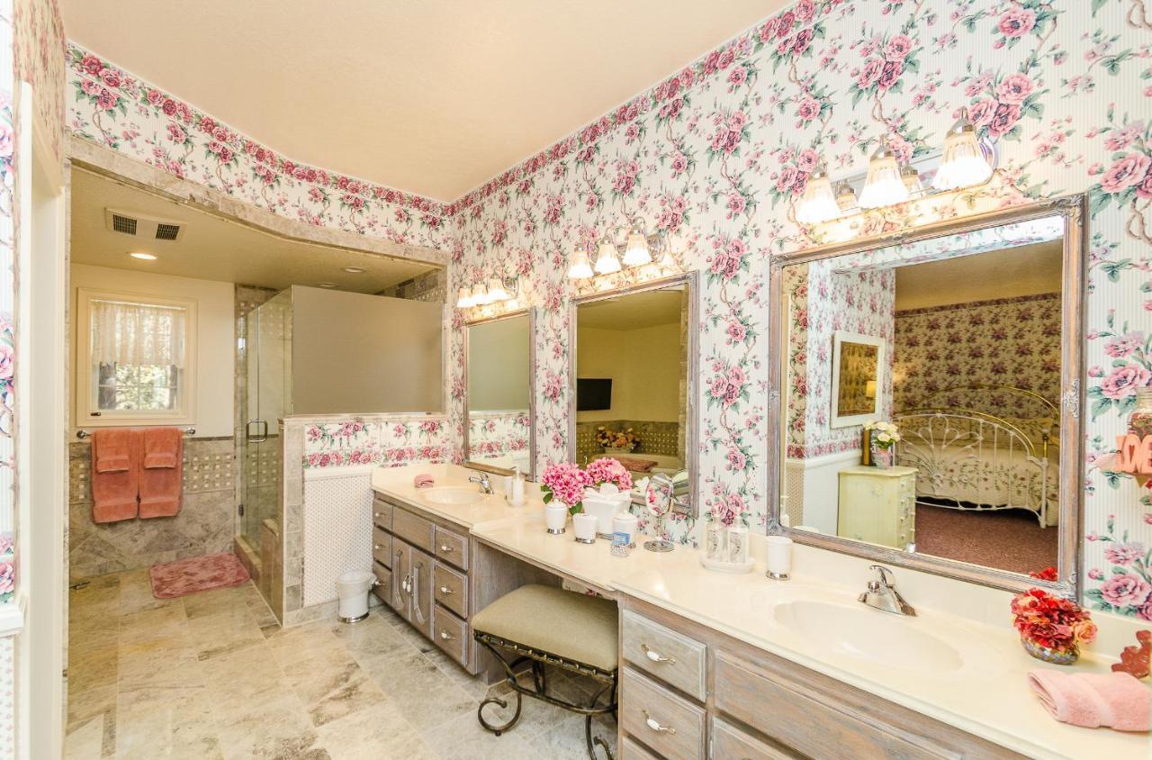 Apples Bed And Breakfast Inn บิ๊กแบร์เลค ภายนอก รูปภาพ